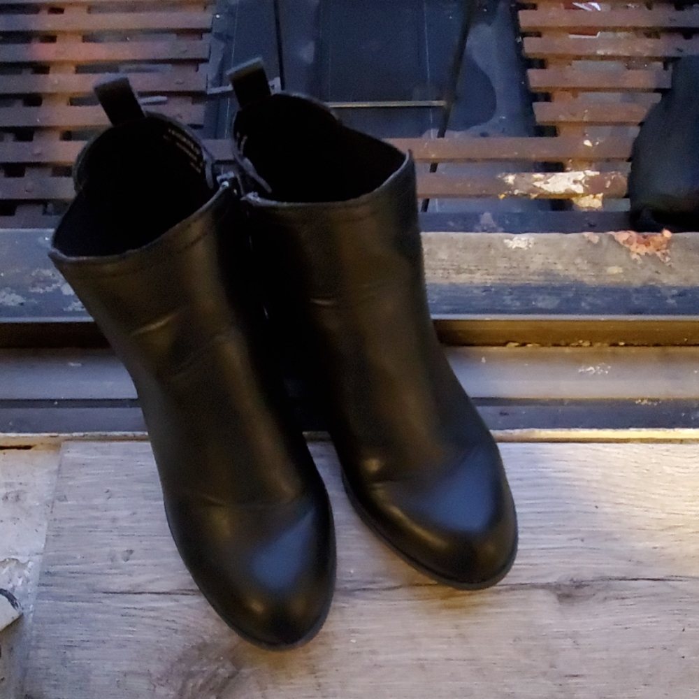 Booties for girls with half heels.